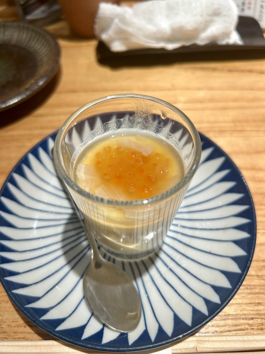 rorororo_poker's tweet photo. ろろ、夜も始めます🤤

生牡蠣ってなんでこんな美味いんかね🦪

マジでここコスパ含めてオススメなので、那覇来る人で魚恋しくなった人は来てみてね！

焼乃魚島
050-5594-6313
沖縄県那覇市久茂地2-16-3 KMビル 1F
https://t.co/KeQ62GzQym https://t.co/ip2OqqPnBp