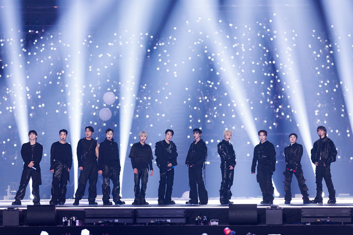 modelpress's tweet photo. 【ライブ写真📸】2024 MAMA AWARDS🏆️

SEVENTEEN、エスクプスからホシへと渡った指揮棒・ウジのピアノ演奏で「MAESTRO」スタート🎼
制御された世界から愛の解放まで💖

🔻さらに写真を見る
https://t.co/geNkUOioTQ

#SEVENTEEN #セブチ #세븐틴 #2024MAMA #MAMA #MAMAAWARDS @MnetMAMA @pledis_17jp