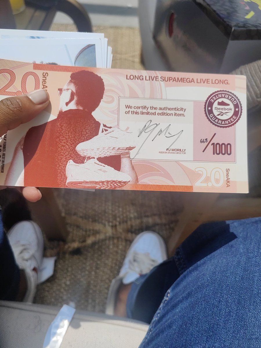 Sneaka 2.0 Long Live Supa Mega