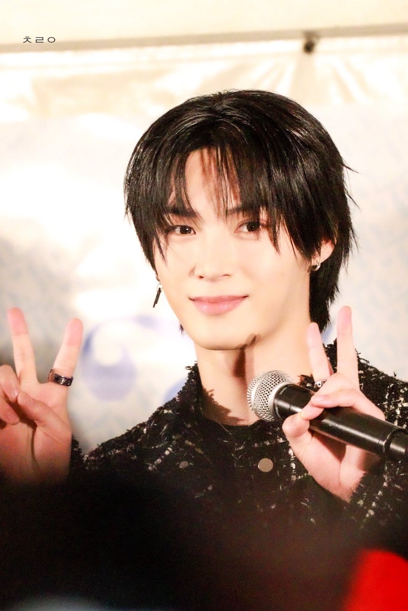 for_gyeom's tweet photo. 24.11.23
尼崎キューズモール　2部
🐶✌🏻

#OMEGA_X #オメガエックス
#ハンギョム #HANGYEOM #한겸 https://t.co/RHvqKaE9yq