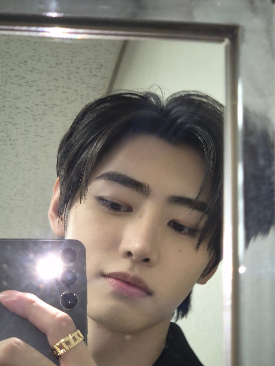 [ #성훈’s Post ] 241123

#SUNGHOON: It was so nice to be able to show ENGENE a good performance at the 2024 MAMA AWARDS, we received the award ENGENE gave us well and gratefully. Thanks to ENGENE I think my confidence is always growing, I'll become Sunghoon from ENHYPEN who works