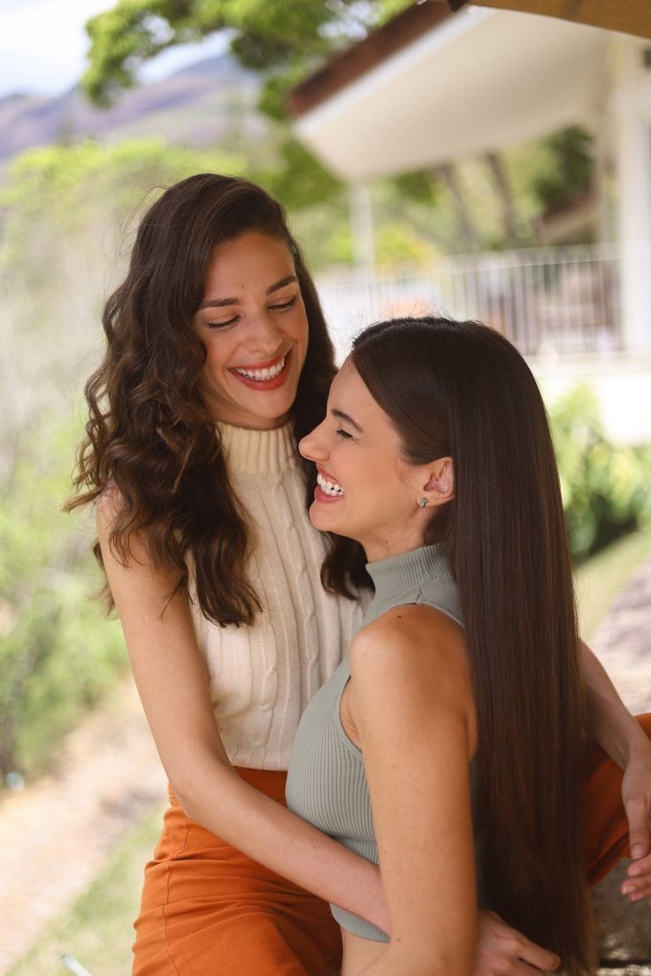 juliantinavalu's tweet image. #stupidwife