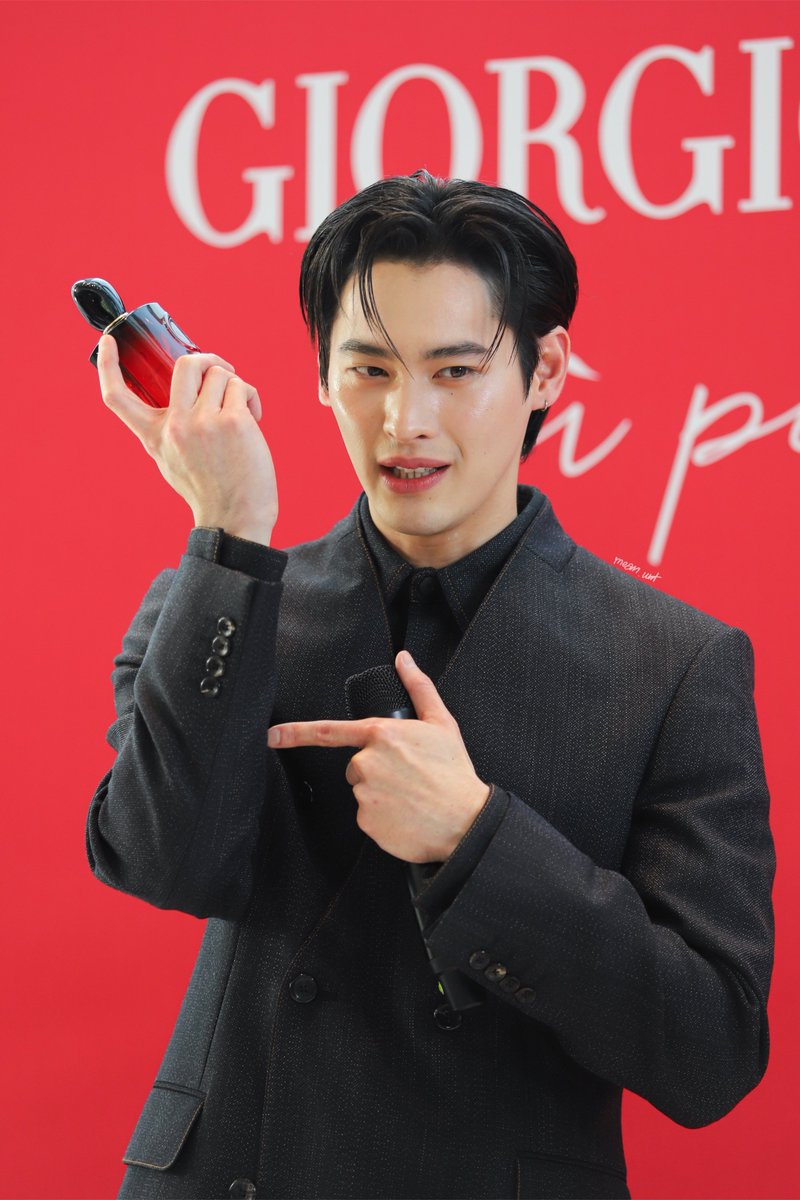 mean_wnt's tweet photo. [23-11-2024] คนหล่อๆ คนนี้เป็นของงุ้งงิ้งๆ นะคับ 🥰

Kao with Si Passione Intense
#KaoXSiPassioneInt 
#ArmaniBeautyTH
#number_9th https://t.co/ftp8RXonKV