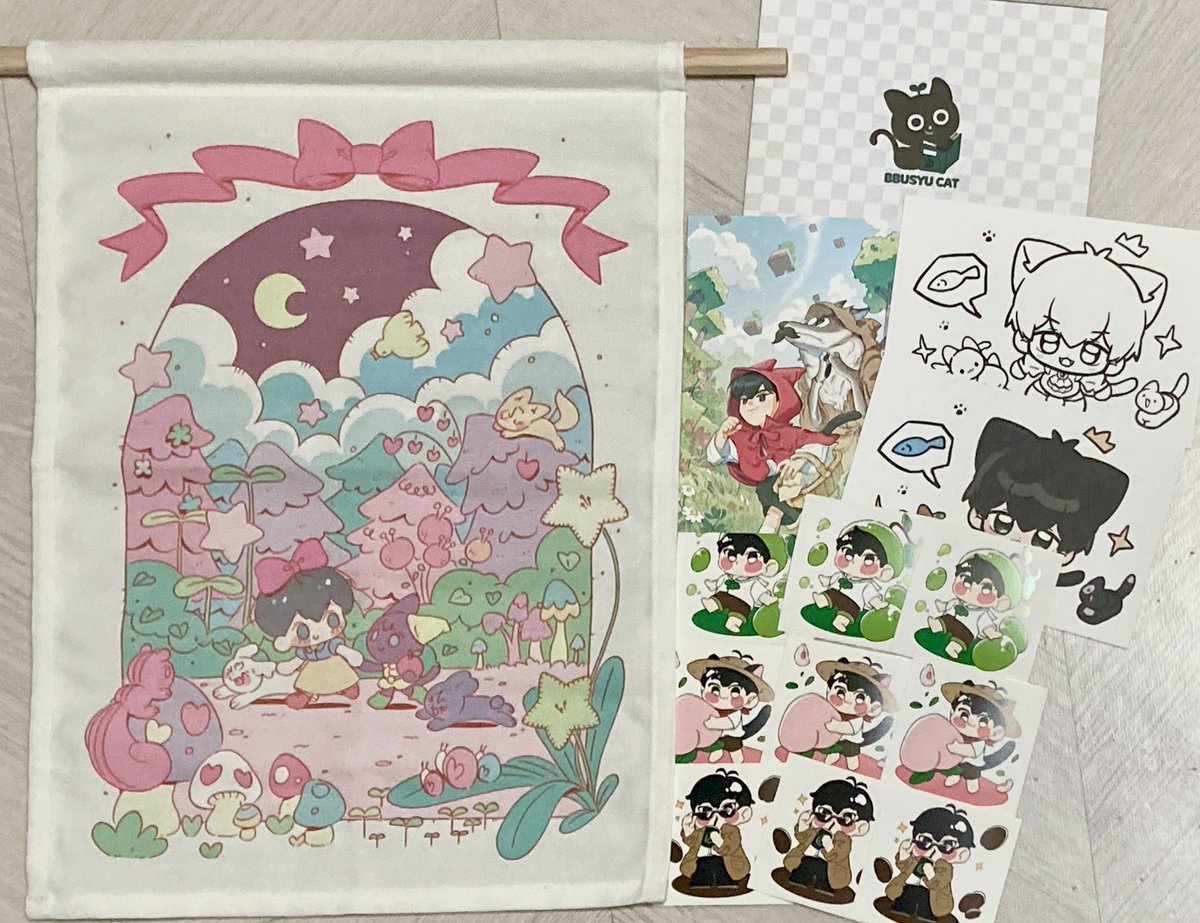 <a href="/HBD_Hamin_1101/">디마캣#2 𝑫𝒆𝒂𝒓 𝒎𝒚 𝒄𝒂𝒕🐈‍⬛ 하민 생일카페</a> 
이벤트 감사합니다🥹🫶🏻
족자봉 너무너무 이뻐요ㅠㅠㅠ
귀여운 봉투에 엽서랑 스티커두 감사해요❣️
집에 잘 모셔두겠습니다!!✨