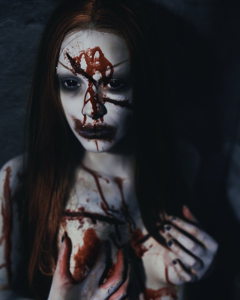 littleg0thslutt's tweet photo. I'll make your nightmares come true 😈 #13ghostsmovie #horrormodel #alternativemodel https://t.co/CG4LbBIHIB