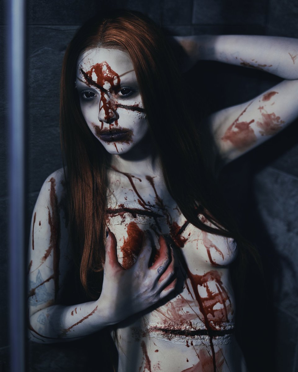 littleg0thslutt's tweet photo. I'll make your nightmares come true 😈 #13ghostsmovie #horrormodel #alternativemodel https://t.co/CG4LbBIHIB