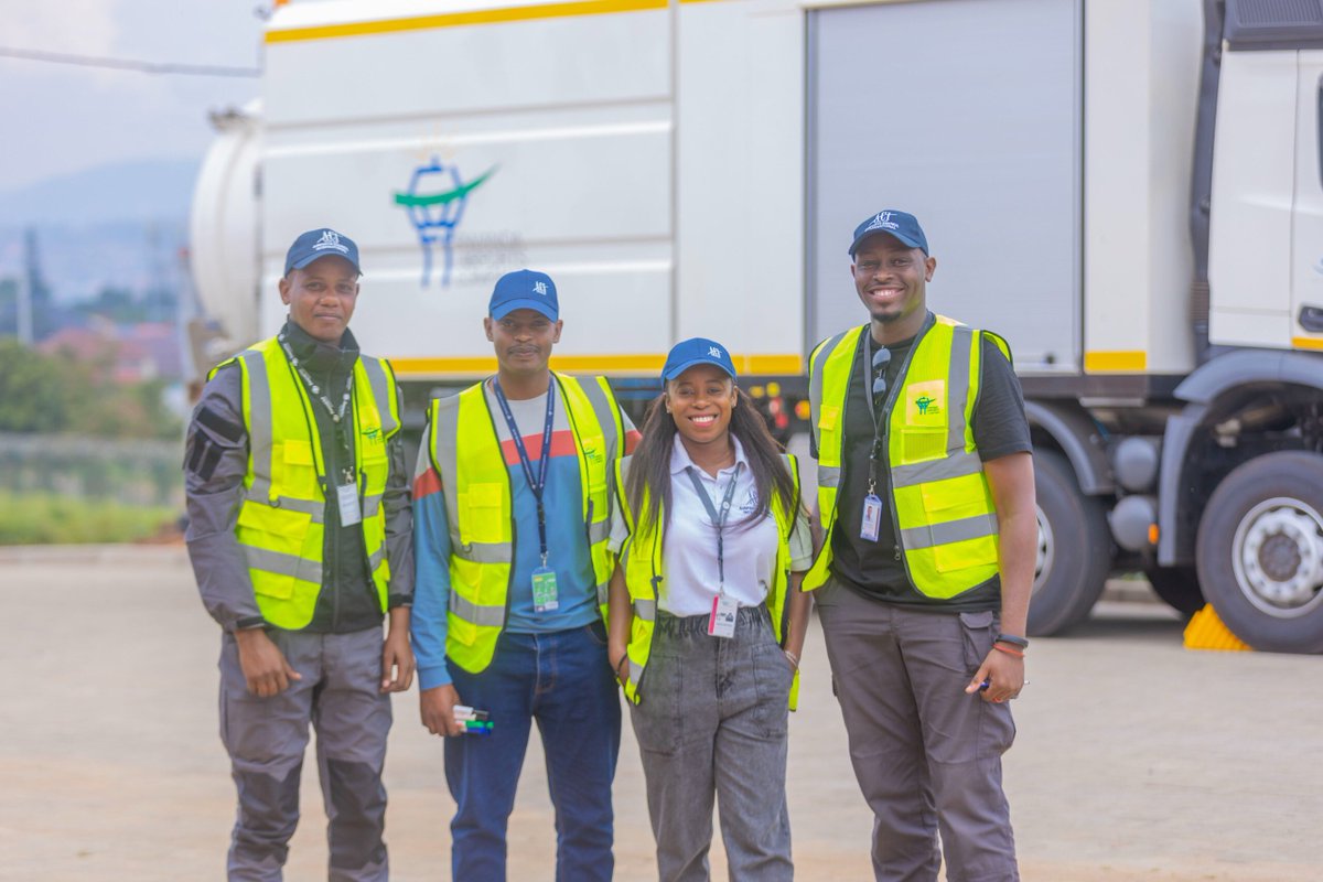 Nyac_juru_jesse's tweet photo. @ACI_Africa’ s Aircraft Recovery Management Course at Kigali International Airport gaining experience into developing recovery plans, organizing Disabled Aircraft Recovery teams with advanced tools and technologies for effective recovery methods.
#AircraftRecovery
#RwandaAirports