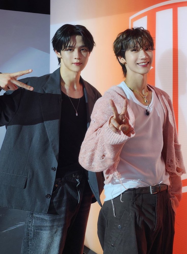 🖤🩷

#KUN #钱锟 #쿤 #TEN #李永钦 #텐