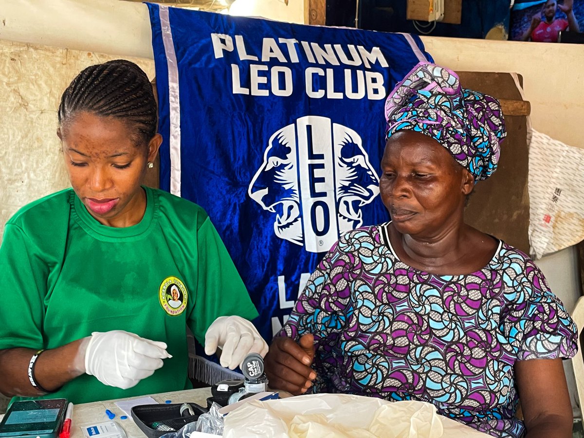 P_LeoClub's tweet photo. Platinum Leo Club in conjunction with Lagos Estate Unity Leo Club and Ademola Olubunmi Foundation on the 23rd of November took Free Diabetes screening and awareness to Mushin, Lagos. https://t.co/a6VeDP7lIO
