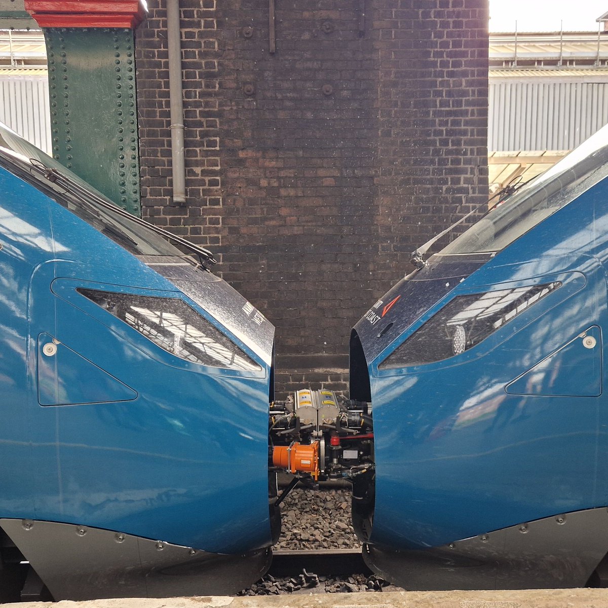 flightsandtimes's tweet image. Coming up on the blog on Monday is the final post from my mini tour of the north-west. This one covers my journey with Avanti West Coast from Chester to London onboard one of their brand new class 805 Evero trains. Check out the post to see what I thought.

#Class805 #Evero