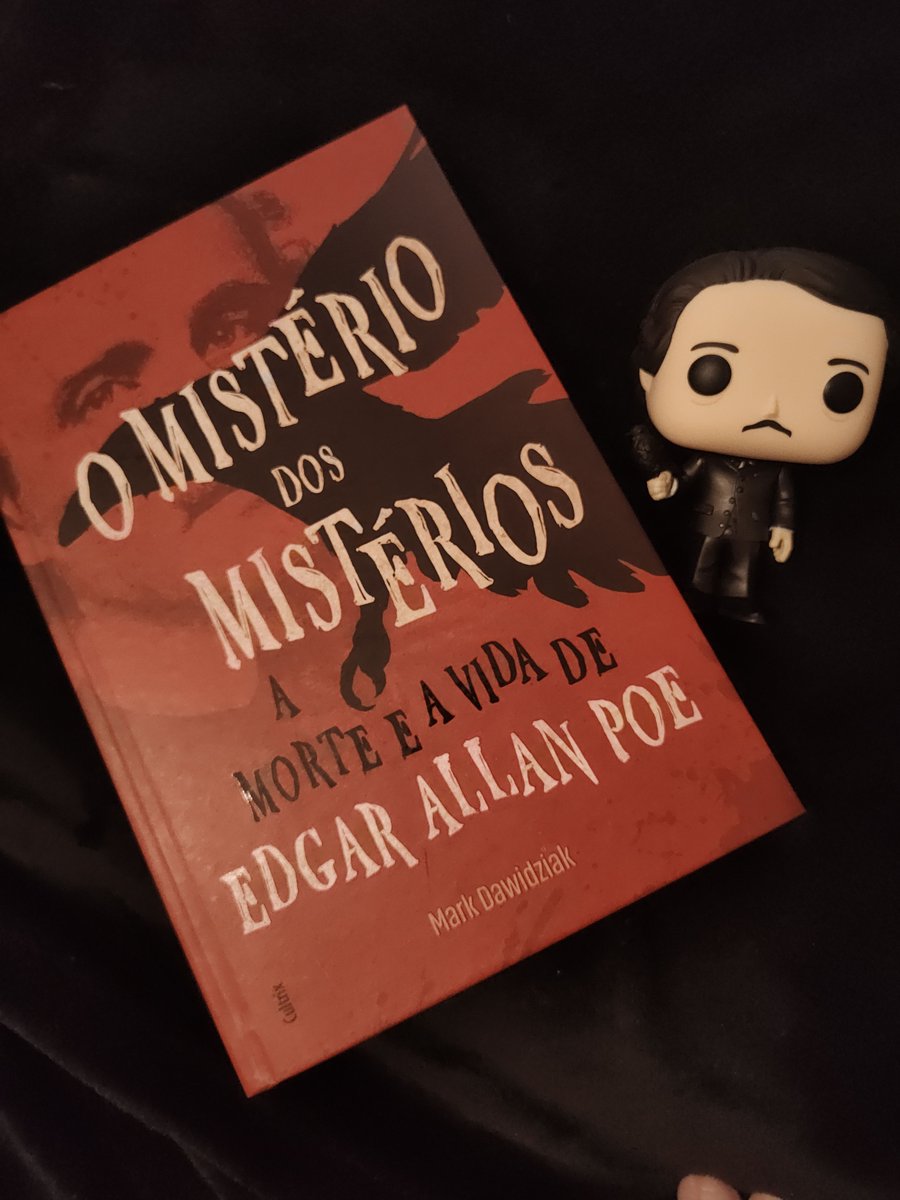 jornalnota's tweet photo. DICA! 🚨 Recebemos da @editoracultrix o livro O mistério dos mistérios: A morte e a vida de Edgar Allan Poe, de Mark Dawidziak! 😱 

Ao longo dos anos, multiplicaram-se as especulações sobre a causa de sua morte, sendo questionado até possível assassinato. Este livro biografa a vida do autor a partir de sua morte.

Compre aqui:
https://t.co/n2VkMpvQYE