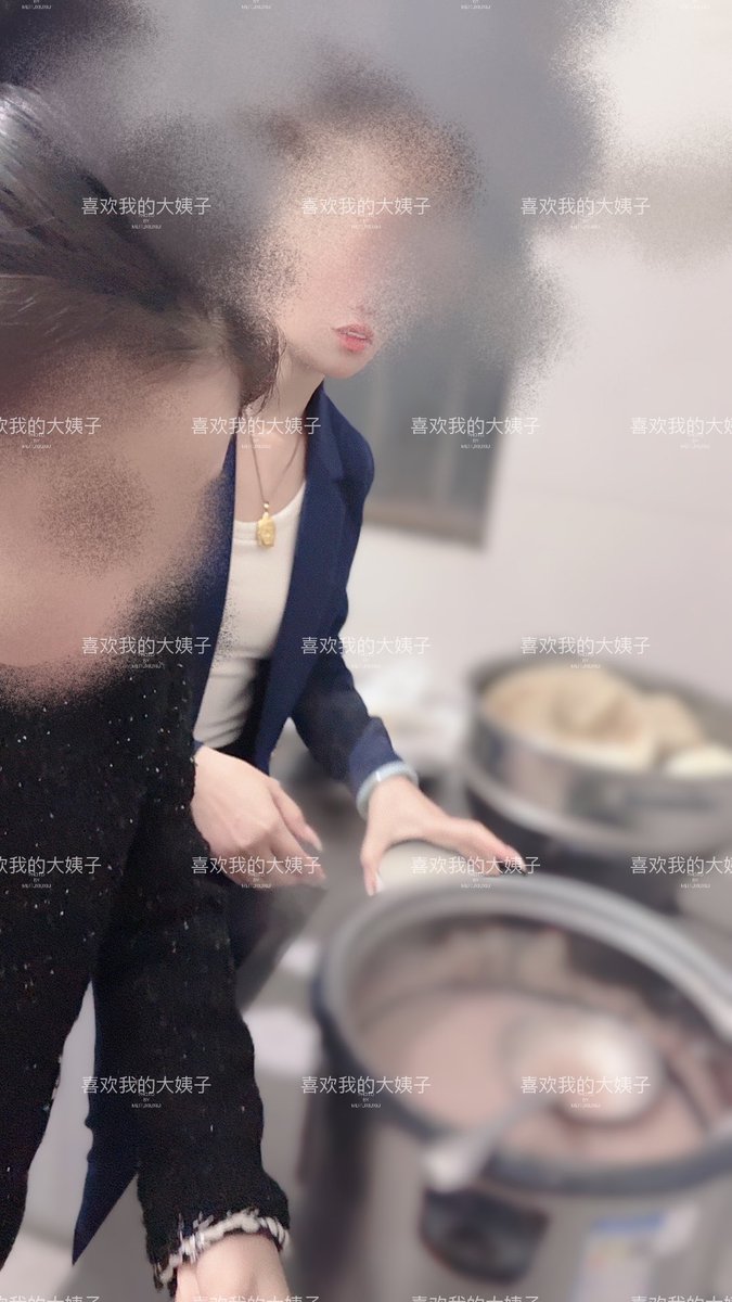 一开始姐妹俩到家什么也不做，岳母说别闲着，去端饭
哈哈 https://t.co/XKmrSPMPop