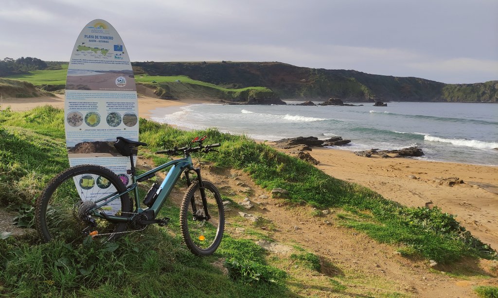 Playa de Verdicio #Gozón (#Asturias). #mtb #rockrider #ebike #Expl700