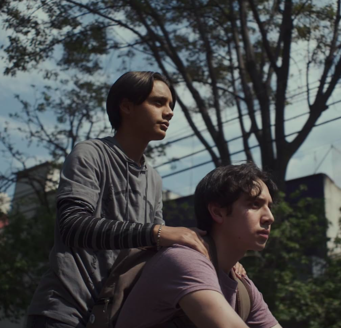 popandfilms's tweet photo. Vu au  Festival @CheriesCheris  - ENFLAMMÉ ( All the fires / Todos los incendios ) : adolescence, chaos et flammes 
https://t.co/YJHGmmdayT https://t.co/vkhR7AueGE