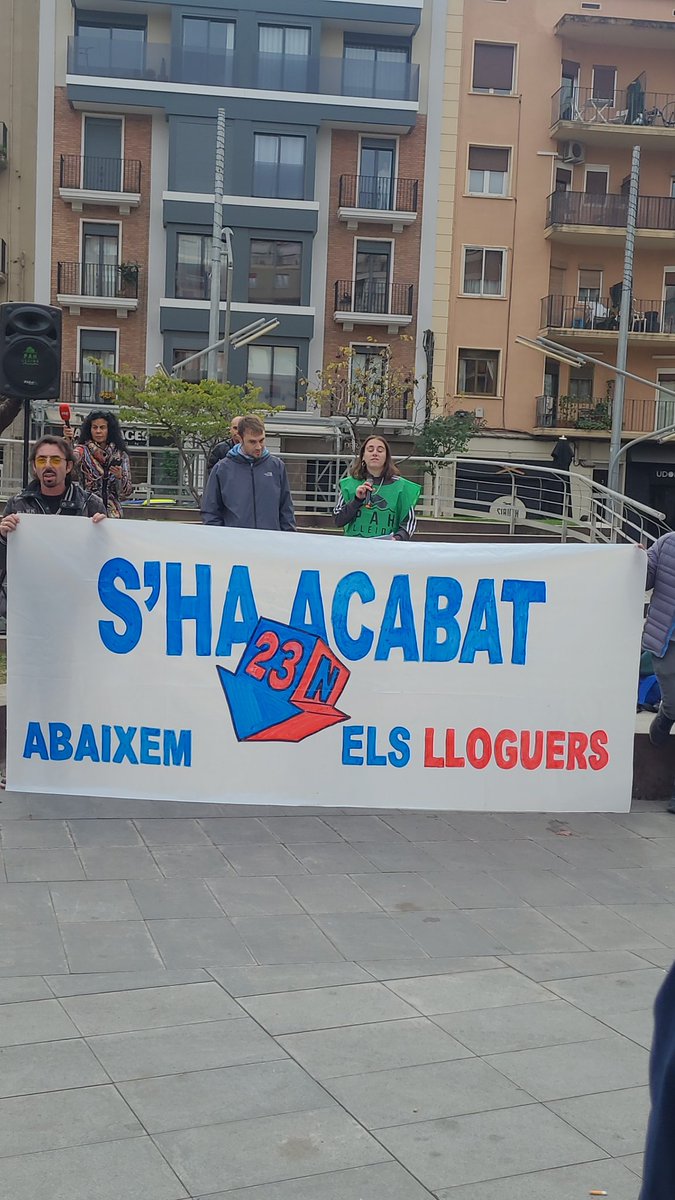 cristinaRVila's tweet photo. Avui, CCOO Lleuda ens hem sumat a la concentració pel dret a l’habitatge i continuarem fins a aconseguir un habitatge digne per a tothom. https://t.co/k1TJApNwpc