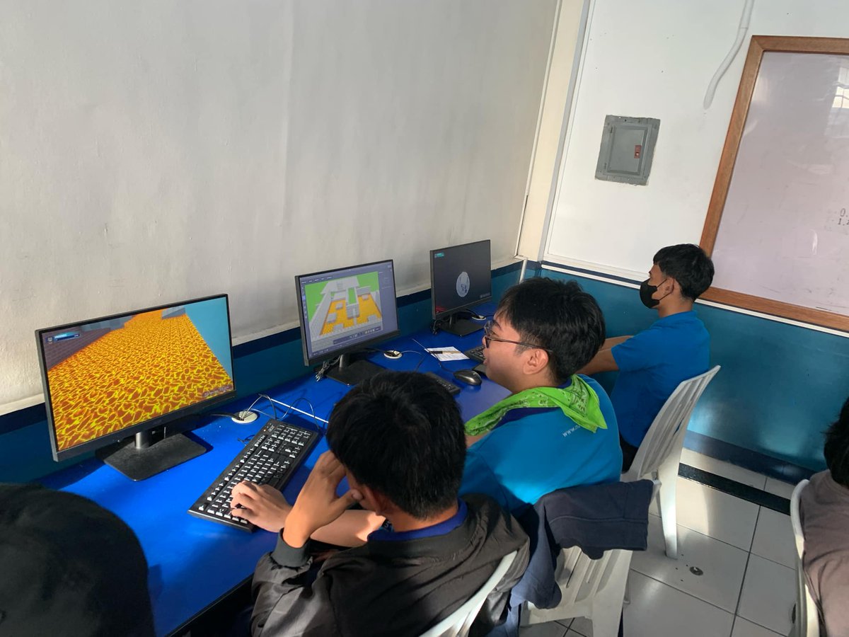 NCSTOFFICIAL's tweet photo. NCST and Sandbox Academy Metaverse training Day 2

@TheSandboxSEA
@georgewong
@borgetsebastien
@TheSandboxGame
@MarkJosephBago3 https://t.co/LPUi1svYWx
