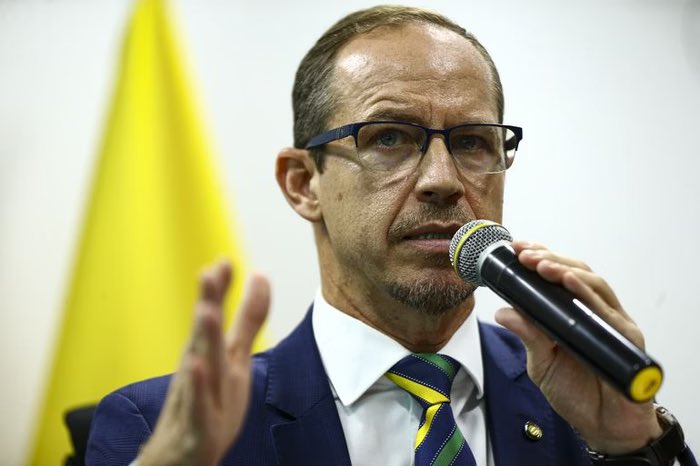 BlogdoNoblat's tweet photo. “É a primeira vez na história que teremos no banco dos réus pessoas que conspiraram contra a democracia. Então isso é um julgamento histórico, inédito e precisa ser exemplar.” (Ricardo Cappelli, ex-interventor na segurança pública do Distrito Federal por ocasião do golpe do 8/1) https://t.co/v4J1izvOiL