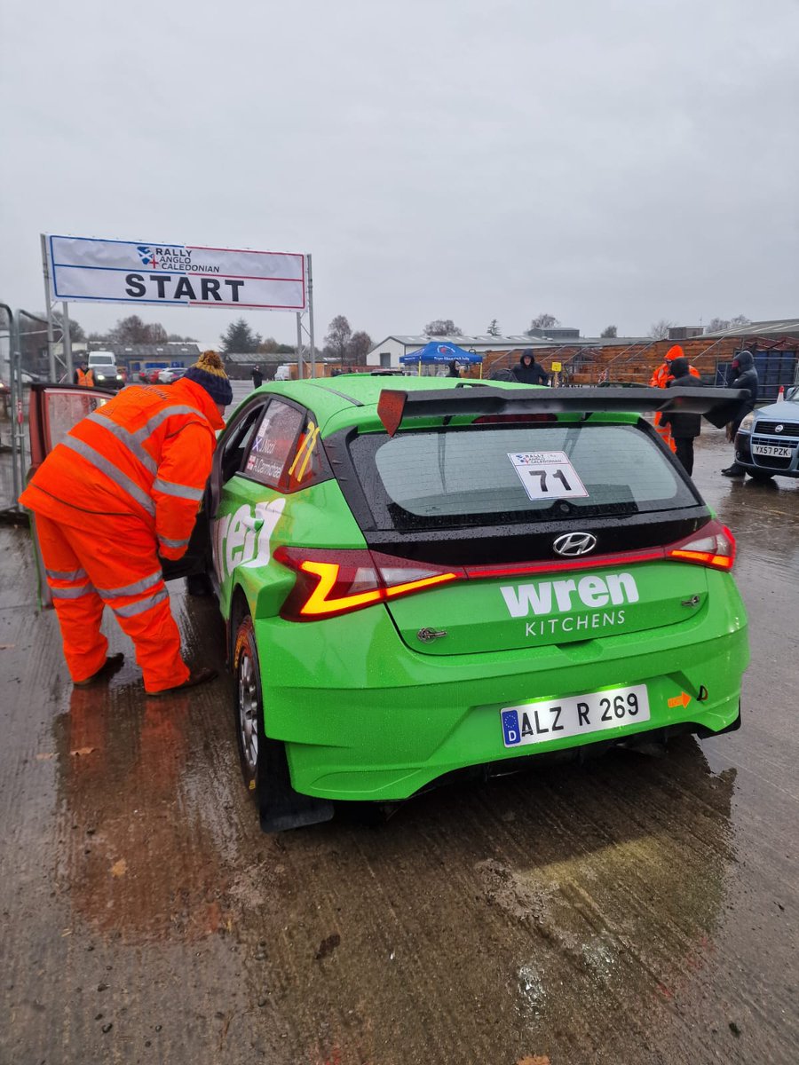 🔴🔵Rally Anglo Caledonian 🔴🔵

We are GO!
A little later than planned...in a different running order than planned...but we have a car leaving the start 💪💪