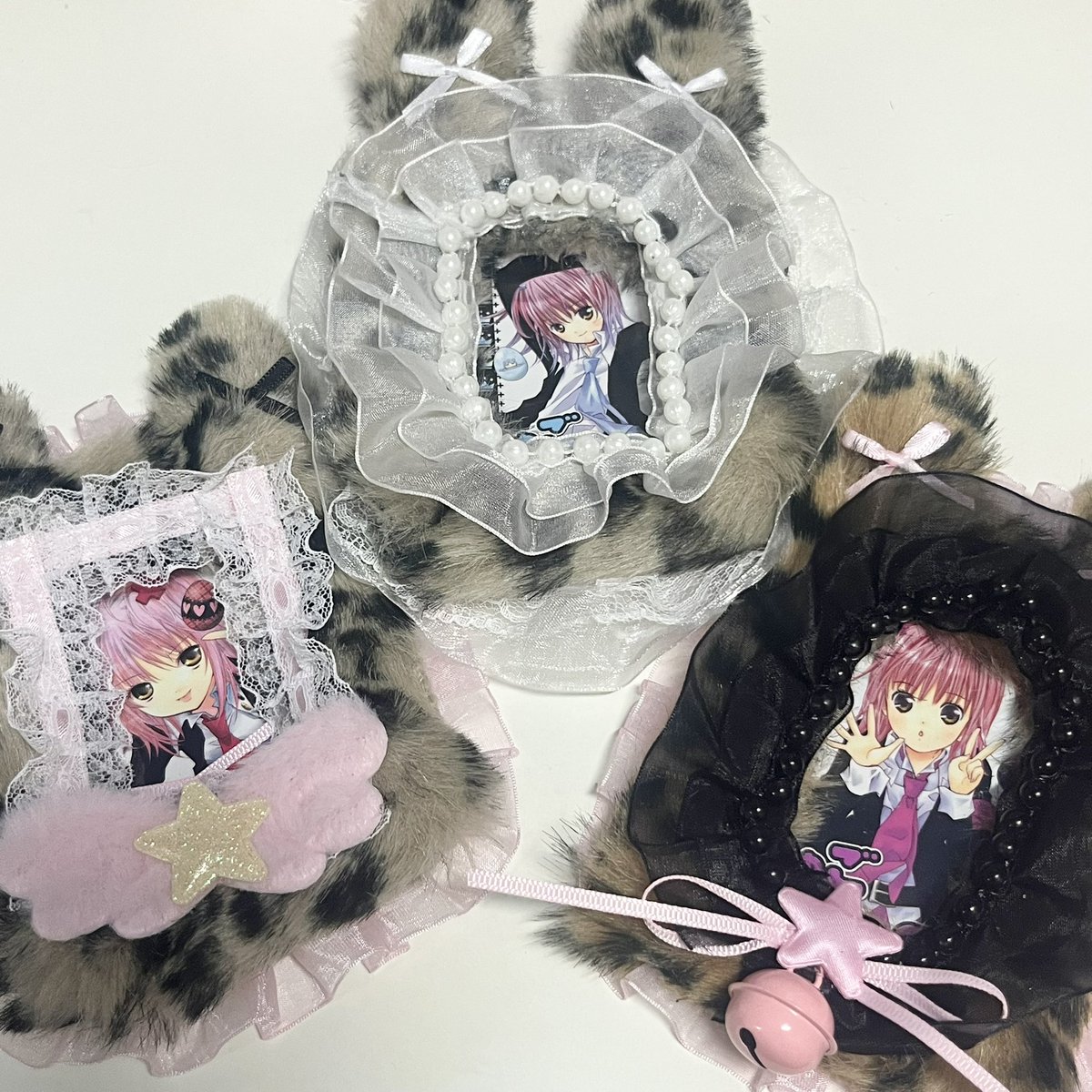 PRONEET_PR's tweet photo. 🐰うさみみorくまみみ🧸

どっちが好き？ᡣ𐭩,,>・<,,))♡〜.*･ﾟ

#ハンドメイドで冬を楽しもう #トレカケースデコ https://t.co/QiPGRF0Ckg
