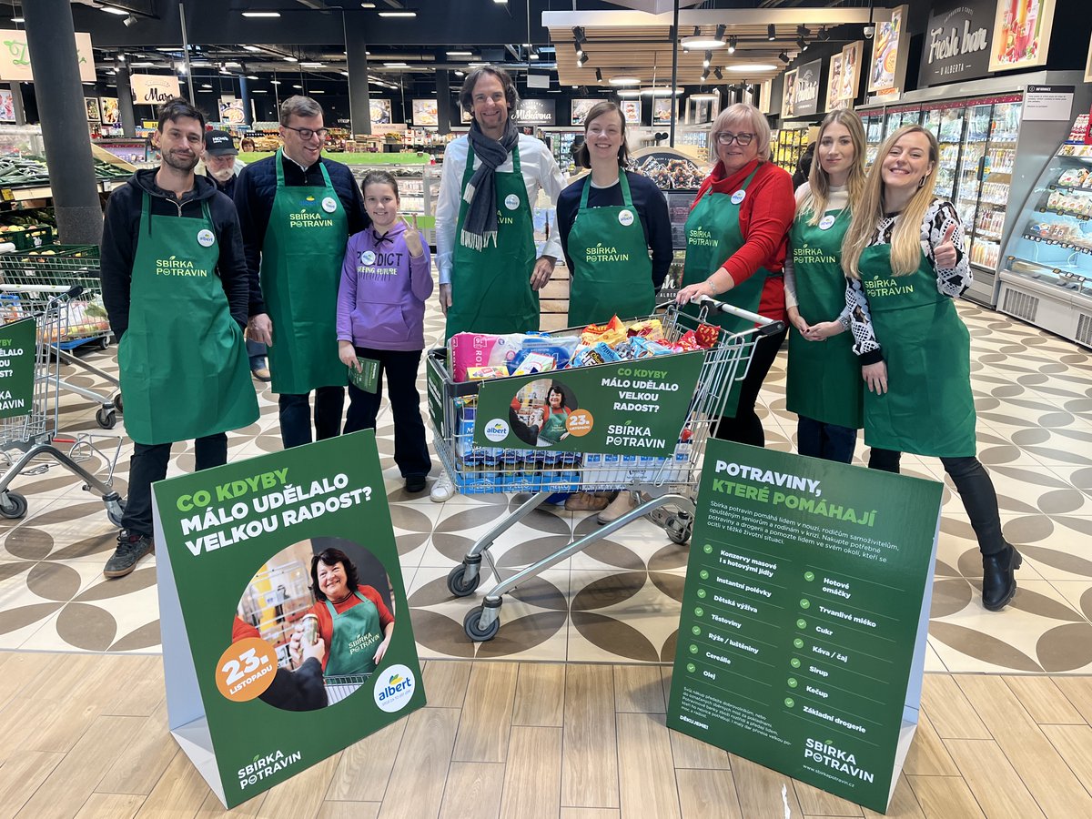 Dnes můžete až do 18. hodiny podpořit Sbírku potravin a pomoci tak těm, kteří to nejvíce potřebují. 🫶 Stačí darovat trvanlivé potraviny nebo základní drogerii.🛒 Kompletní seznam zapojených prodejen najdete zde - Sbírka potravin | Albert.📍 
I málo udělá velkou radost. Ďěkujeme!