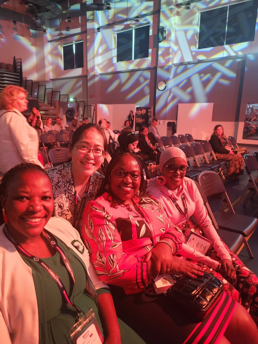 Pleasure meeting <a href="/nankunda20/">Hope Nankunda</a> the founder of @raisingteensUg2 and Coordinator @girlsnotbrides Uganda at the ongoing world schools summit taking place in Dubai.
#T4edusummit #T4Summit