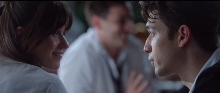 Pov: Arkadaşlarım romantizm anını yaşarken benim başka birisini görüp el sallayıp gülümsemem romantik ortamı bozmam peki:)
#KarantinaGeliyor