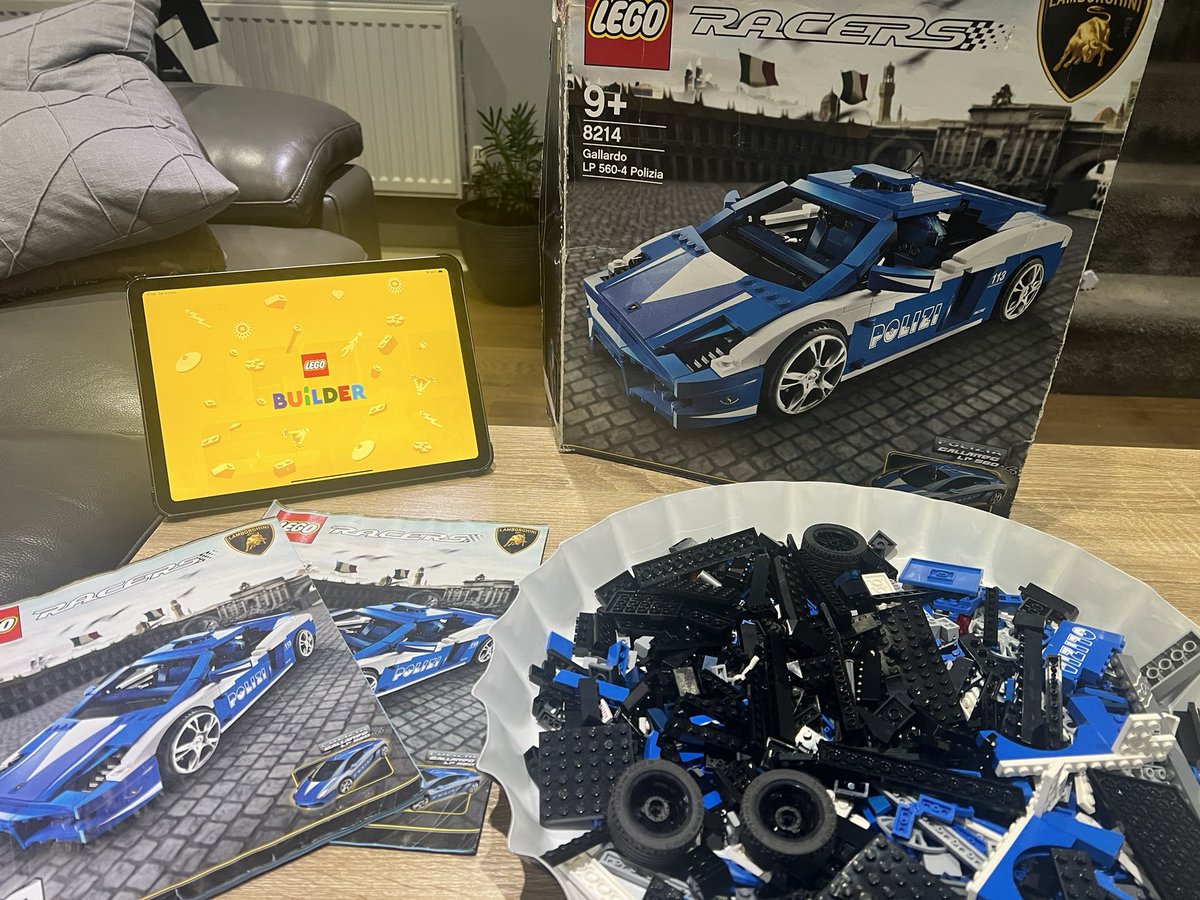 fitz0891's tweet photo. 1st #Retired #Lego build of the weekend #LegoRacers #Lamborghini #Gallardo #LP560-4 #Polizia #AFOL https://t.co/WUYQXorOUh