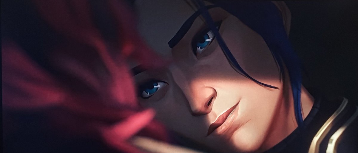 she teased Vi by using her looks and her voice and Vi fell for it and i don't blame her cause wtf is this Caitlyn Kiramman
