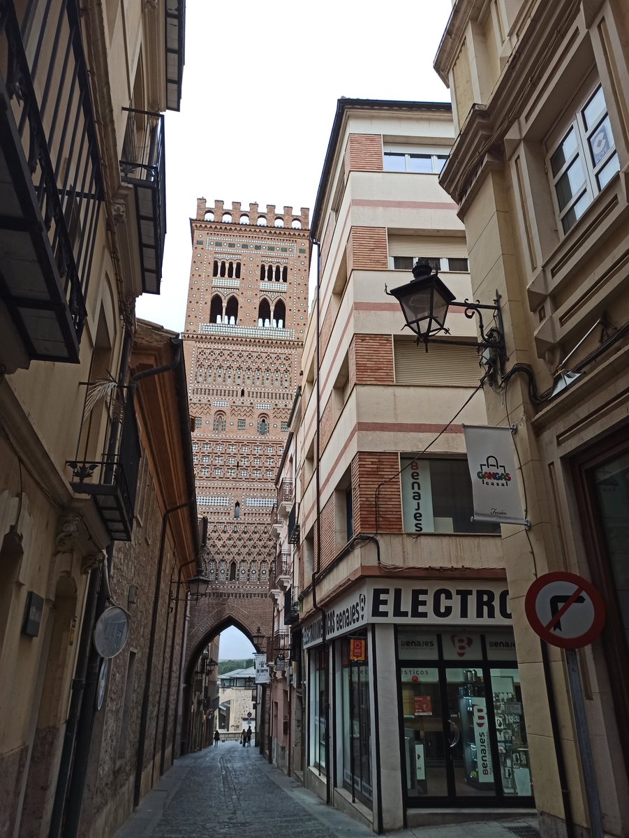 Hoy en #Teruel en un encuentro muy interesante, y representando a <a href="/Aragosaurus/">triceratops</a> 🦕 #geologia #paleontologia #patrimonio