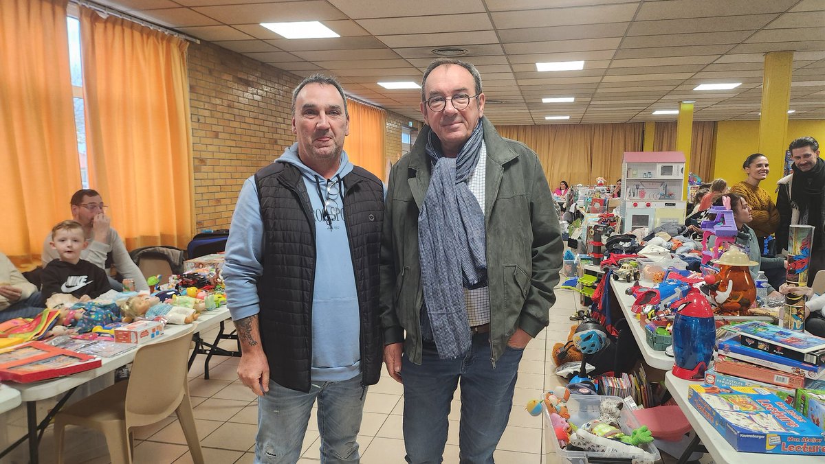 CEPE salue l'initiative du Comité des fêtes d'Eleu. Avant les fêtes de Noël, une bourse aux jouets permet  d'illuminer des yeux d'enfants dont le budget des parents est de plus en plus contraint. En plus cela contribue à lutter contre le réchauffement climatique. Tout bénef !