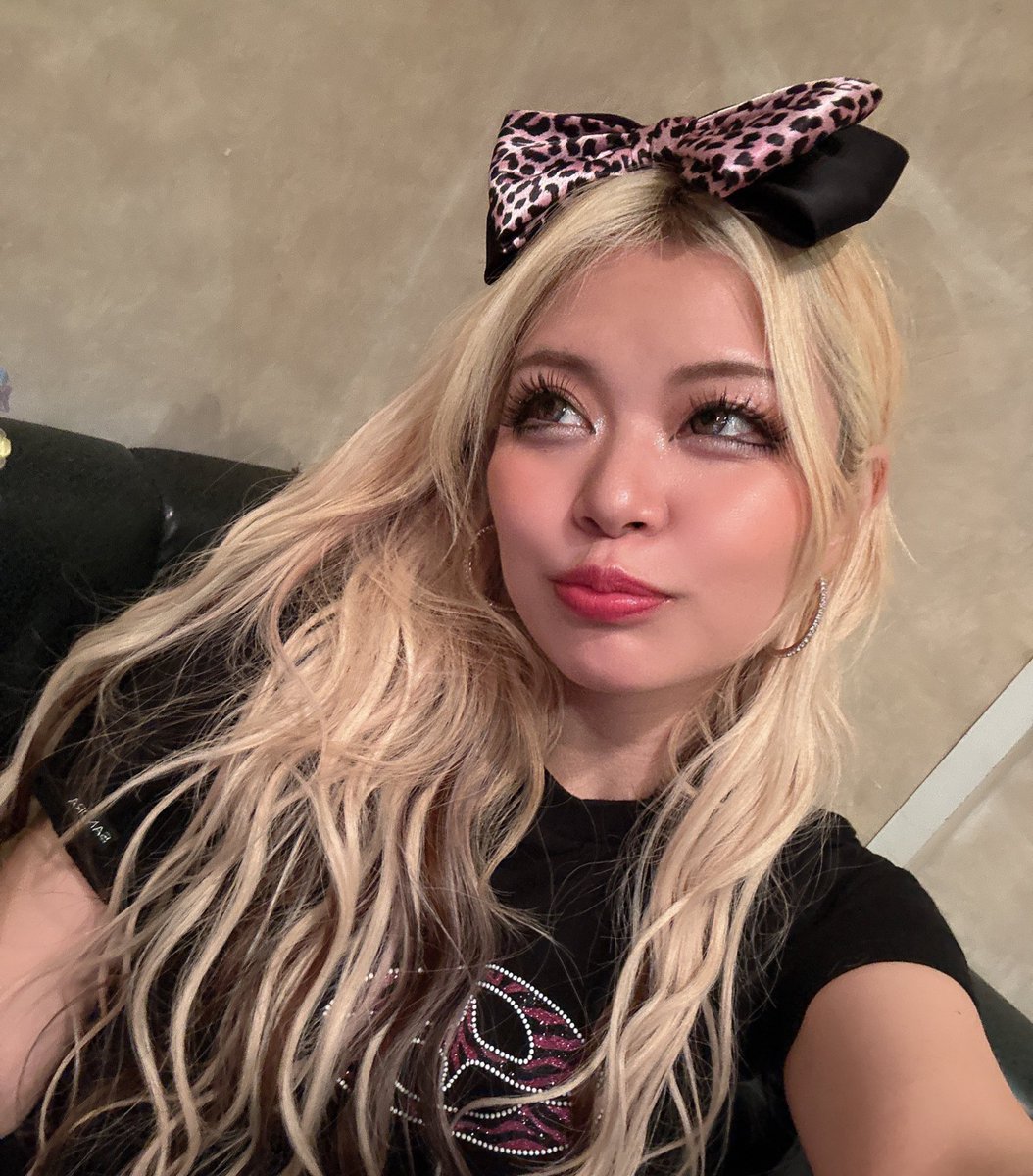 n_mxsn's tweet photo. 顔抜き💕 https://t.co/3Hd3YbUCFj