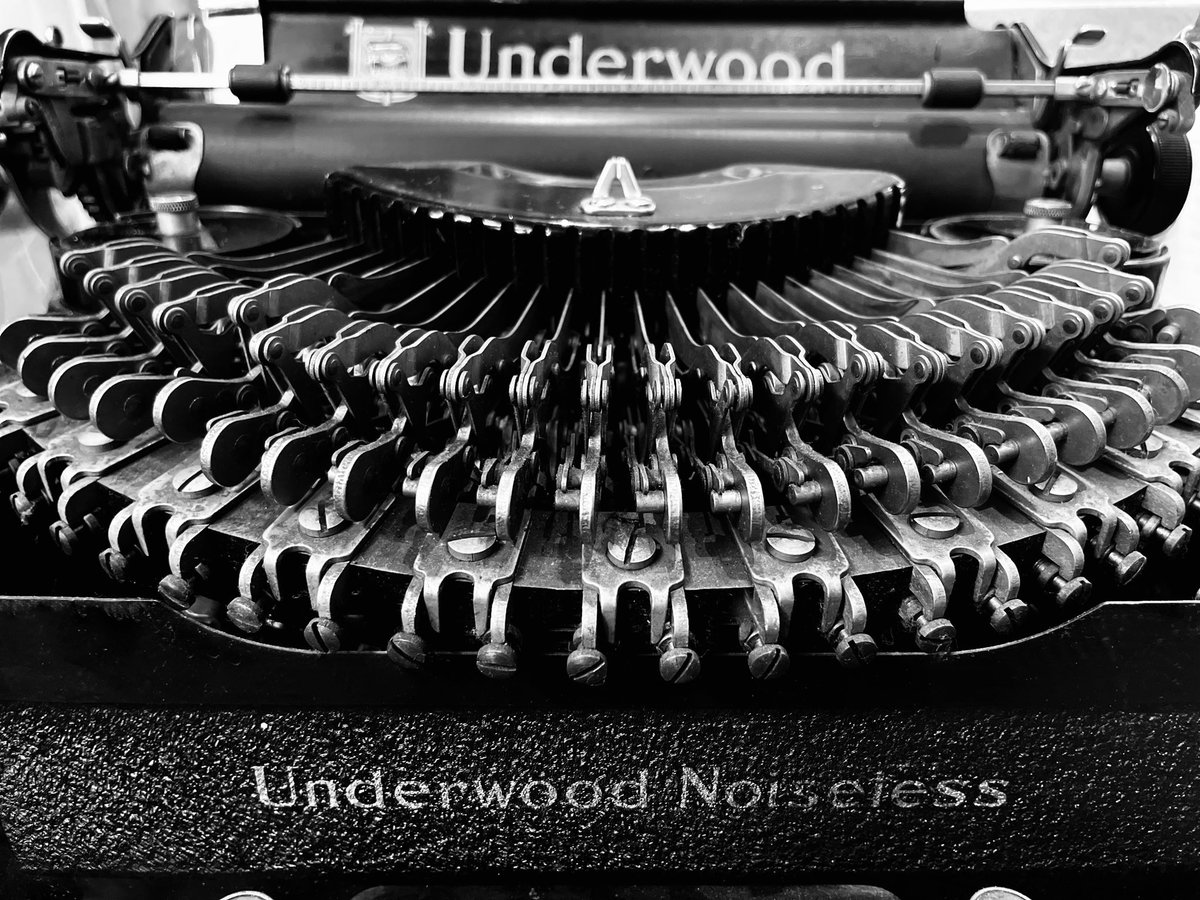 I avoid restoring desktop typewriters simply because I do not have the space for them. However, I could not resist this Underwood Noiseless Standard; it is my second (the first sits regally on top of the workshop refrigerator). This Noiseless was made in 1935 …
