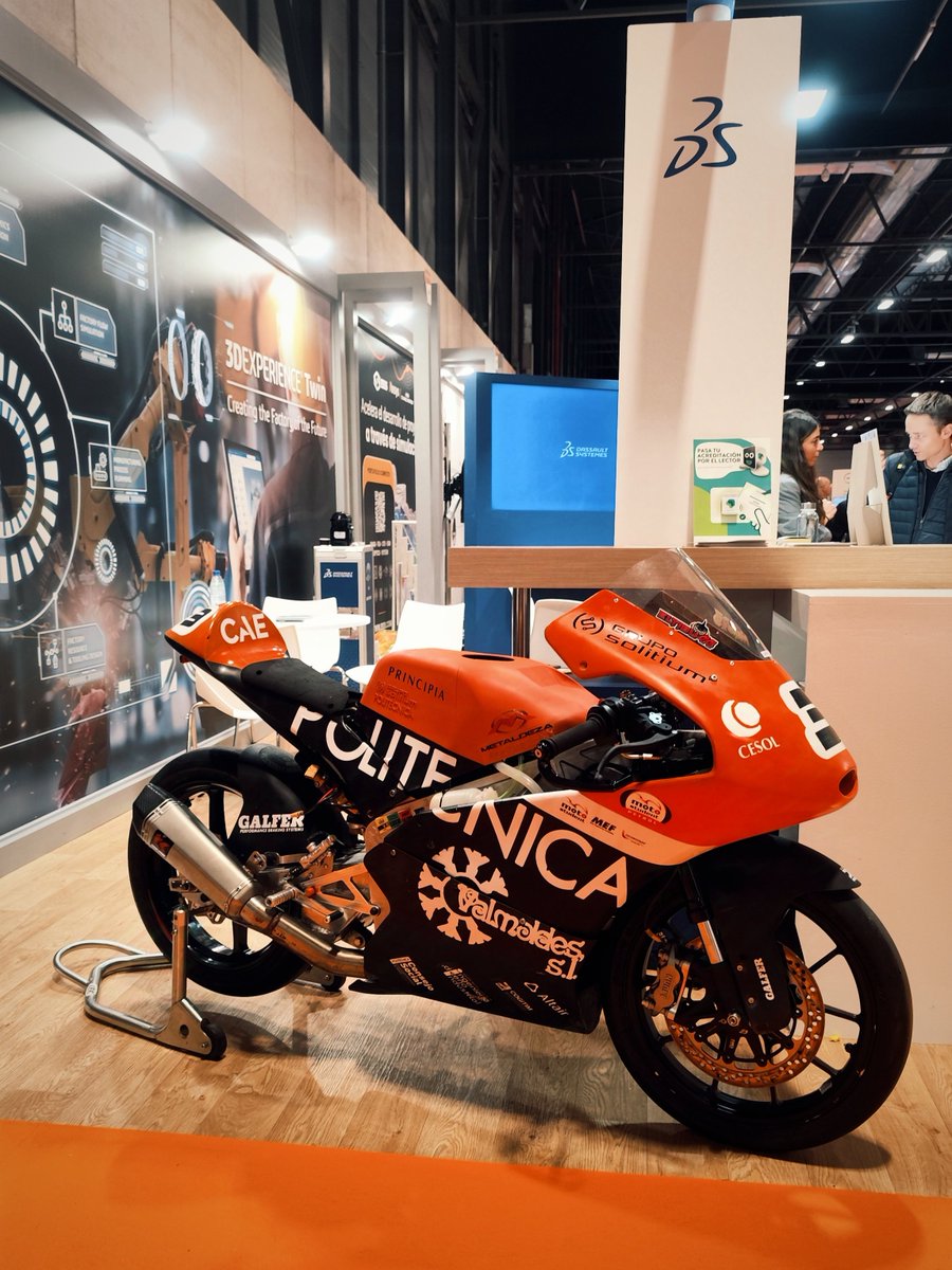 UPM_Motostudent's tweet photo. Después de pasar por Metal Madrid de @AdvManufactES, somos un equipo mejor. Consejos, conocimientos... con el apoyo de las empresas podremos ser más fuertes 💪🏻
Agradecidos con @cesol_soldadura por la colaboración y felices por la visita a los amigos de #Lasertek y de @3DSIberia https://t.co/dJ7N8mEVf5