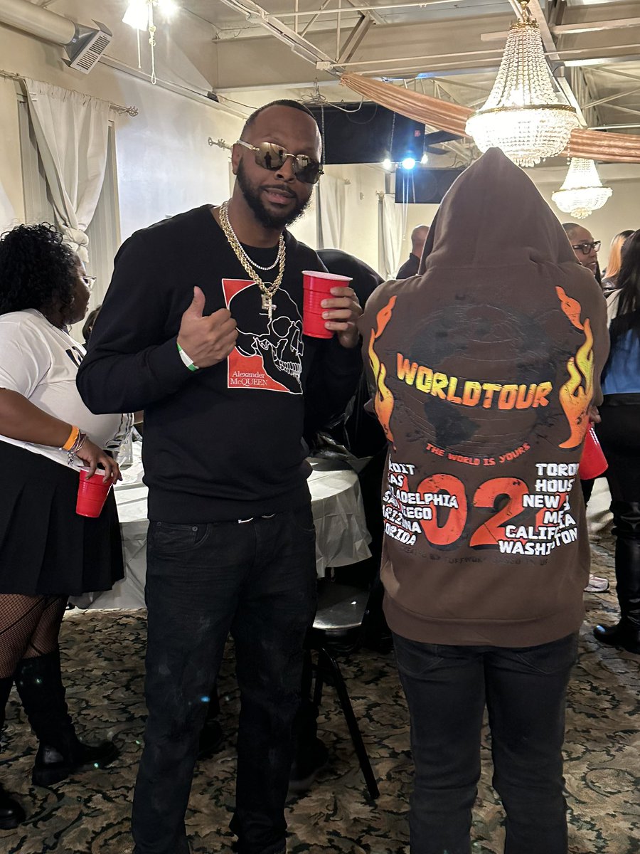 ArchKnows's tweet image. 