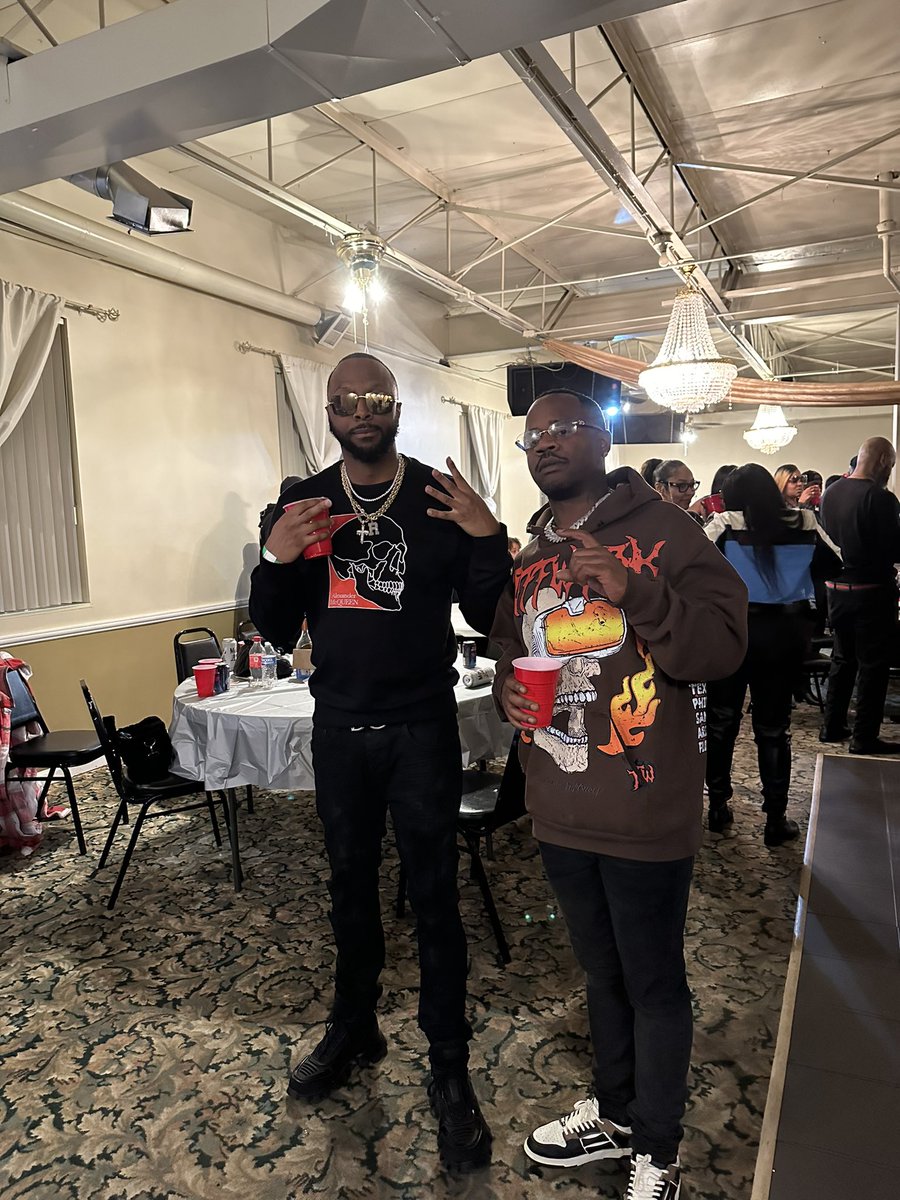 ArchKnows's tweet image. 