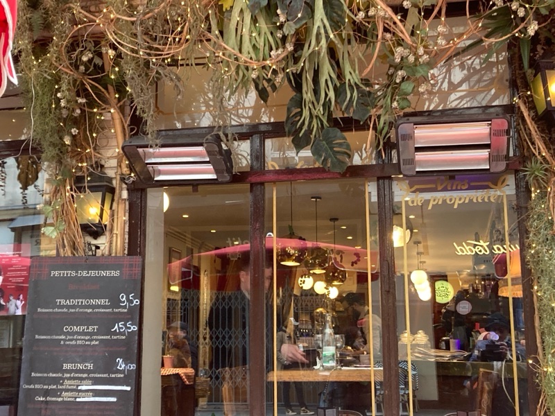 Droit au Sommeil Paris Centre (@collectifns) on Twitter photo C'est bientôt l'hiver !
Selon la mairie et le directeur de <a href="/PMdeParis/">Police Municipale de Paris</a> #ParisCentre, il n'y a plus de chauffages extérieurs dans les rues. Really ?
A #MontorgueilStDenis, ce jour,
9⃣ établissements en 8 rues visitées présentent toujours des chauffages extérieurs⛔️
⤵️ C'est bientôt l'hiver !
Selon la mairie et le directeur de <a href="/PMdeParis/">Police Municipale de Paris</a> #ParisCentre, il n'y a plus de chauffages extérieurs dans les rues. Really ?
A #MontorgueilStDenis, ce jour,
9⃣ établissements en 8 rues visitées présentent toujours des chauffages extérieurs⛔️
⤵️