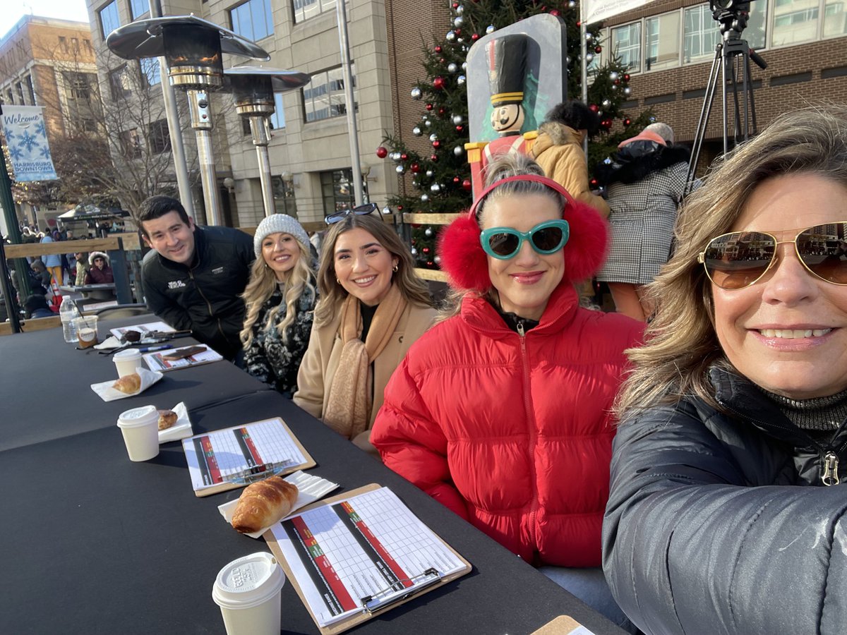 Judge panel ready for the Hbg Holiday parade. ⁦<a href="/JasmineCBS21/">Jasmine Brooks</a>⁩ ⁦<a href="/SedonaMeadows/">Sedona Meadows</a>⁩ ⁦<a href="/kaylamarie_tv/">Kayla M Schmidt</a>⁩ ⁦<a href="/TomLehmanWGAL/">Tom Lehman</a>⁩