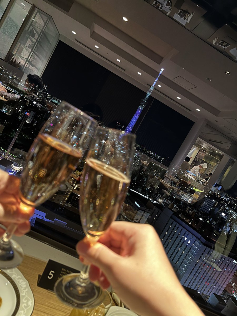 あやきゃす tweet media