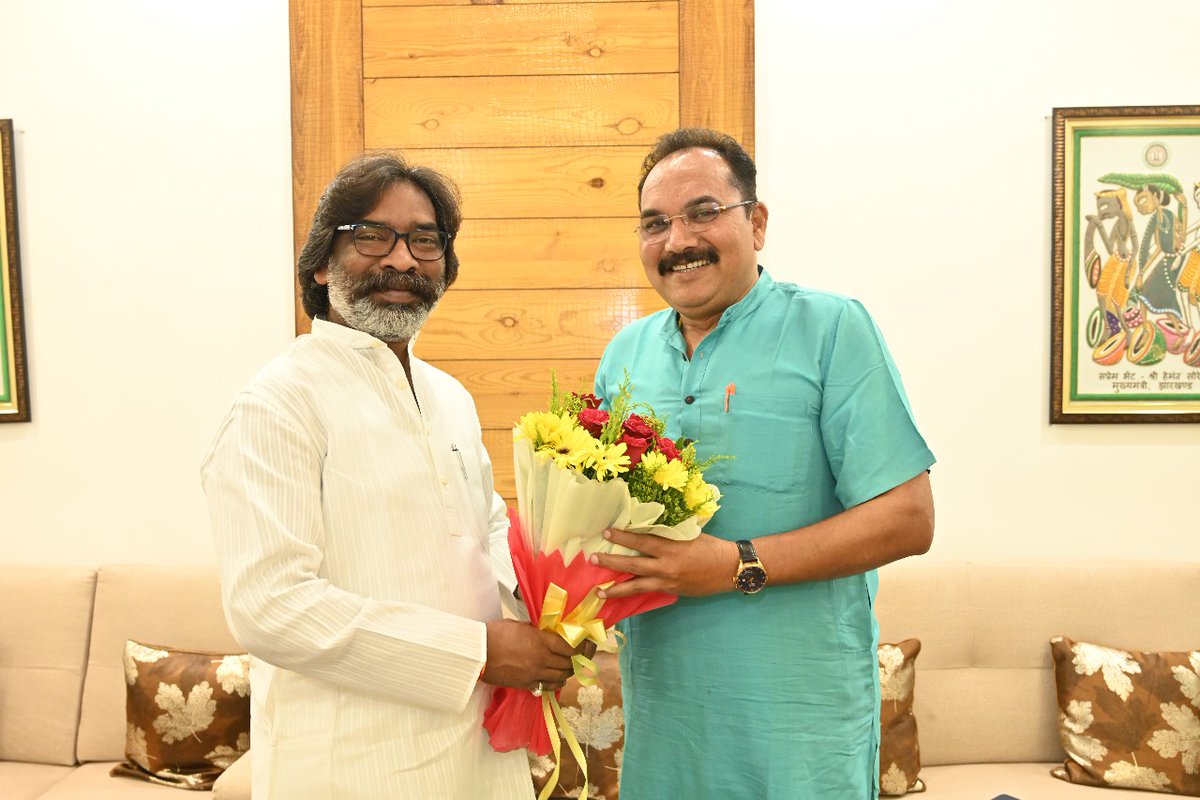 विराट जीत की हार्दिक बधाई एवम् शुभकामनाएं  
सर 🙏🏻💐  <a href="/PradeepYadavMLA/">Pradeep Yadav</a>  पोड़ैयाहाट विधानसभा झारखंड

#PradeepYadav #HemantSoren
#ElectionResults #JharkhandElectionResults 
#Jharkhand #congress #JMM