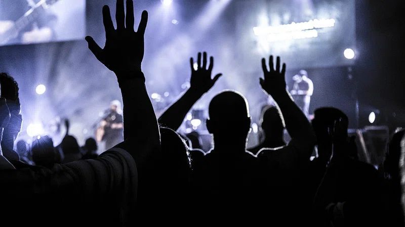 liftjesus_7's tweet photo. Pourquoi https://t.co/bSTT5Qbmyl ?
Parce que Jésus mérite d’être connu et adoré partout.
🌟 Ensemble, utilisons le digital pour proclamer sa grandeur.
➡️ https://t.co/bSTT5Qbmyl
#LiftJesus #MissionPourJésus #FoiEtRéseaux https://t.co/8wDbX7tOrM