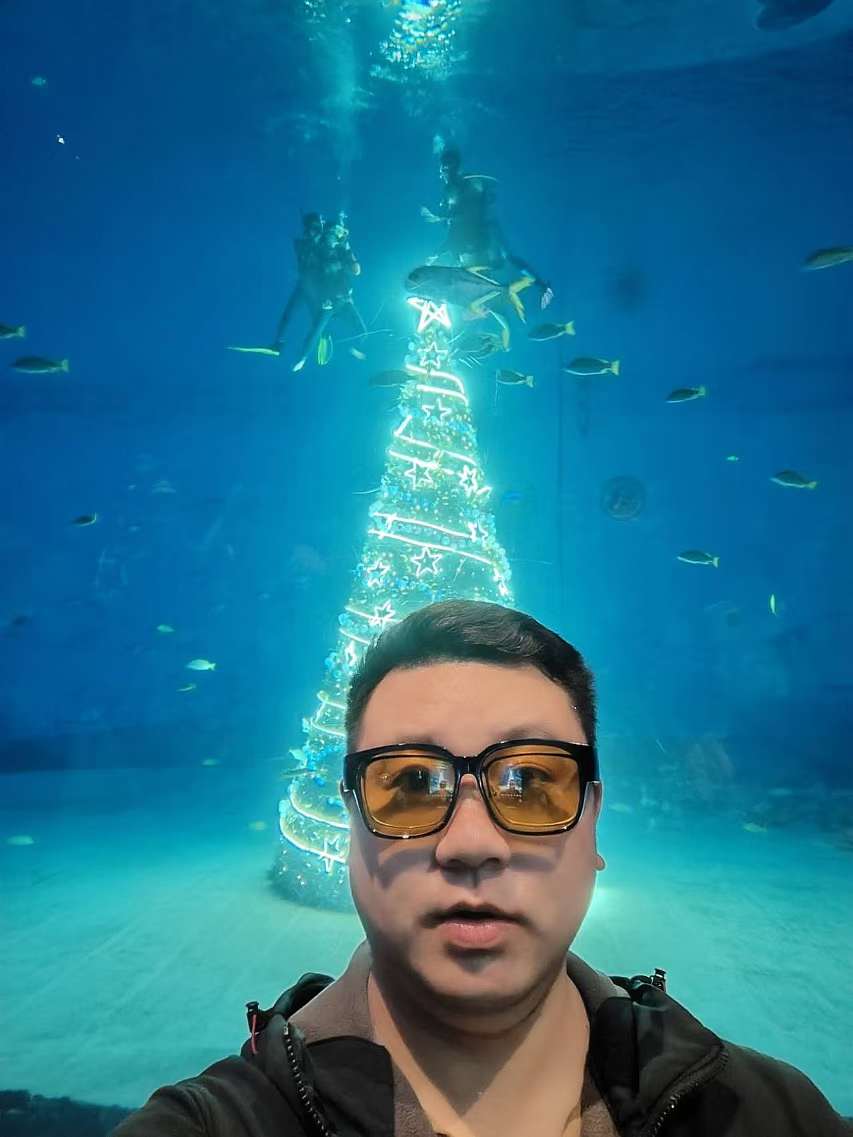 _TangKai_'s tweet photo. The oceanarium is a place full of wonders and surprises. Whether it's colorful coral reefs, mysterious underwater caves, or those intelligent marine creatures, they will bring you endless imagination and exploration desires.😃😀😄 https://t.co/OicgMGb89t