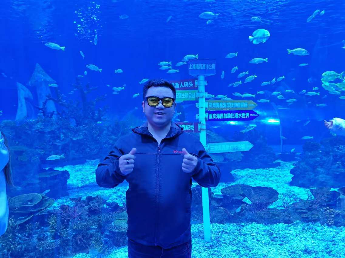 _TangKai_'s tweet photo. The oceanarium is a place full of wonders and surprises. Whether it's colorful coral reefs, mysterious underwater caves, or those intelligent marine creatures, they will bring you endless imagination and exploration desires.😃😀😄 https://t.co/OicgMGb89t