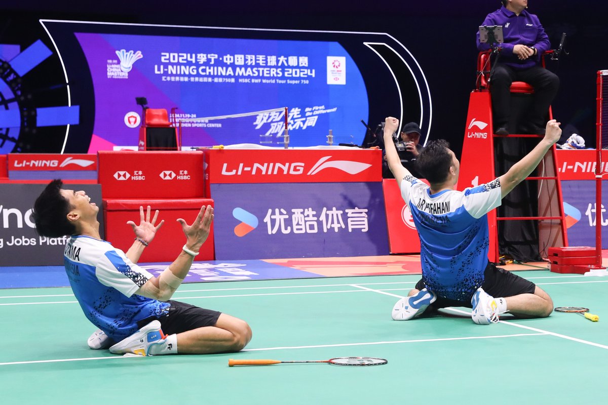 ainurohman's tweet photo. *Untuk pertama kali lolos ke semifinal BWF Super 750✅ 
*Untuk pertama kali lolos ke final BWF Super 750✅
*Untuk pertama kali dlm karier lolos ke World Tour Finals✅
 
*Bukan Unggulan tapi tiga kali mengalahkan unggulan untuk ke final:
 
*R32 kalahkan ganda senior Hendra/Ahsan🇮🇩✅ 
*R16 kalahkan unggulan 1, No.1 Dunia, andalan tuan rumah, Liang/Wang🇨🇳✅ 
*QF kalahkan unggulan 7, juara China Open 2024 dan Japan Open 2024, MD yg sedang naik daun thn ini, Goh/Nur Izzuddin🇲🇾✅.
*SF kalahakan unggulan 3, No.2 China🇨🇳, He/Ren✅

SABAR/REZA, BENAR2 FENOMENAL DI CHINA MASTERS 2024!

📸: PBSI