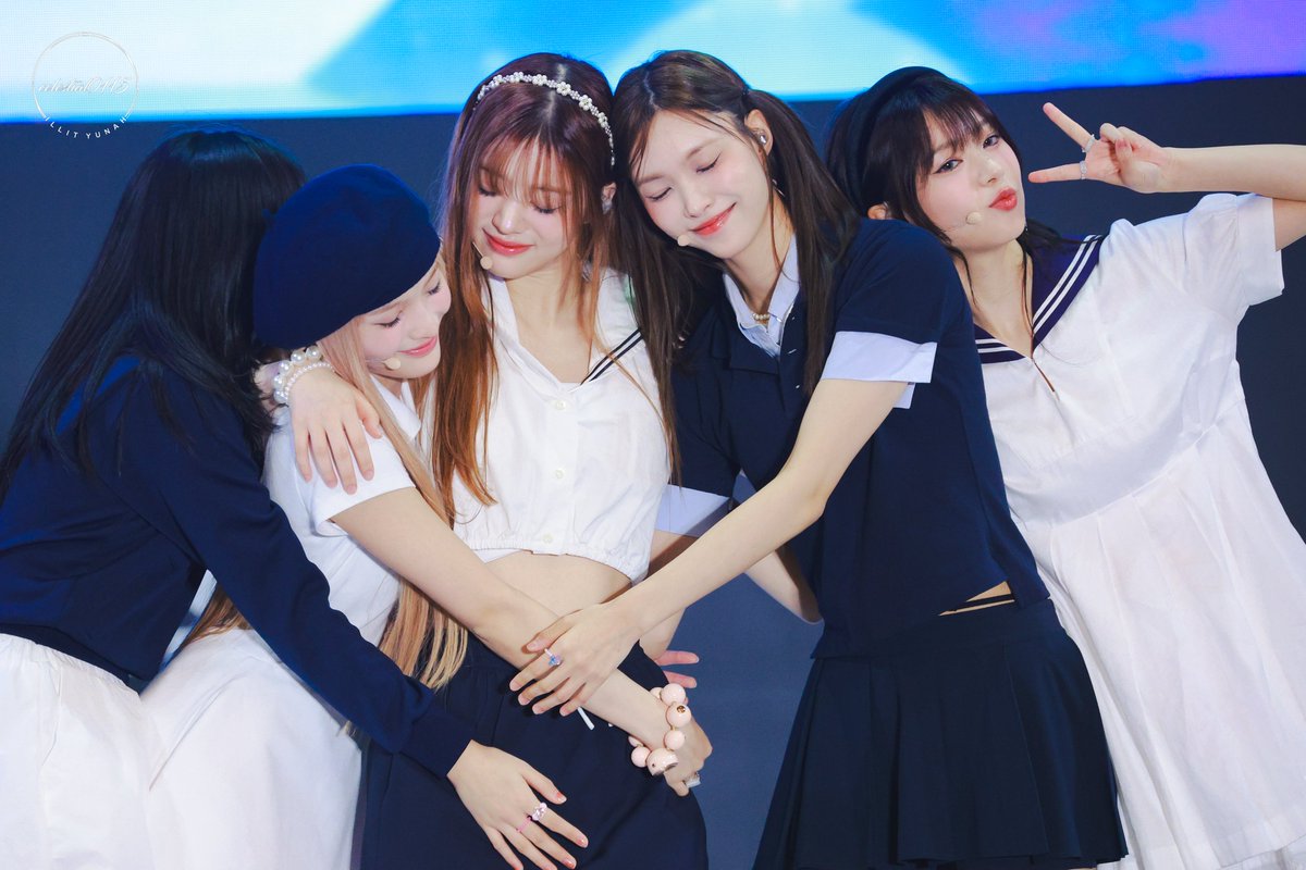 celestial0115's tweet photo. To. 아일릿🩷

올해의 신인상 수상을 축하합니다🏆

#ILLIT #아일릿 #윤아 #YUNAH #민주 #MINJU #모카 #MOKA #원희 #WONHEE #이로하 #IROHA https://t.co/m6gNd0BsQg