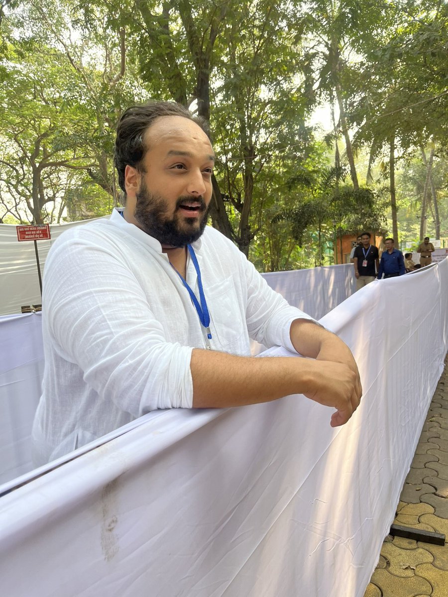 gallinews's tweet photo. Zeeshan Siddique Haare, Shiv Sena-UBT Ke Varun Sardesai Ne 11365 Votes Jeet Hasil Kiya, Bandra East

#ZeeshanSiddique, #VarunSardesai, #BandraEast, #ShivSenaUBT, #MaharashtraElections, #ElectionResults2024, #MumbaiPolitics, #WinningCandidate, #CloseContest https://t.co/EWyDbE4PY9