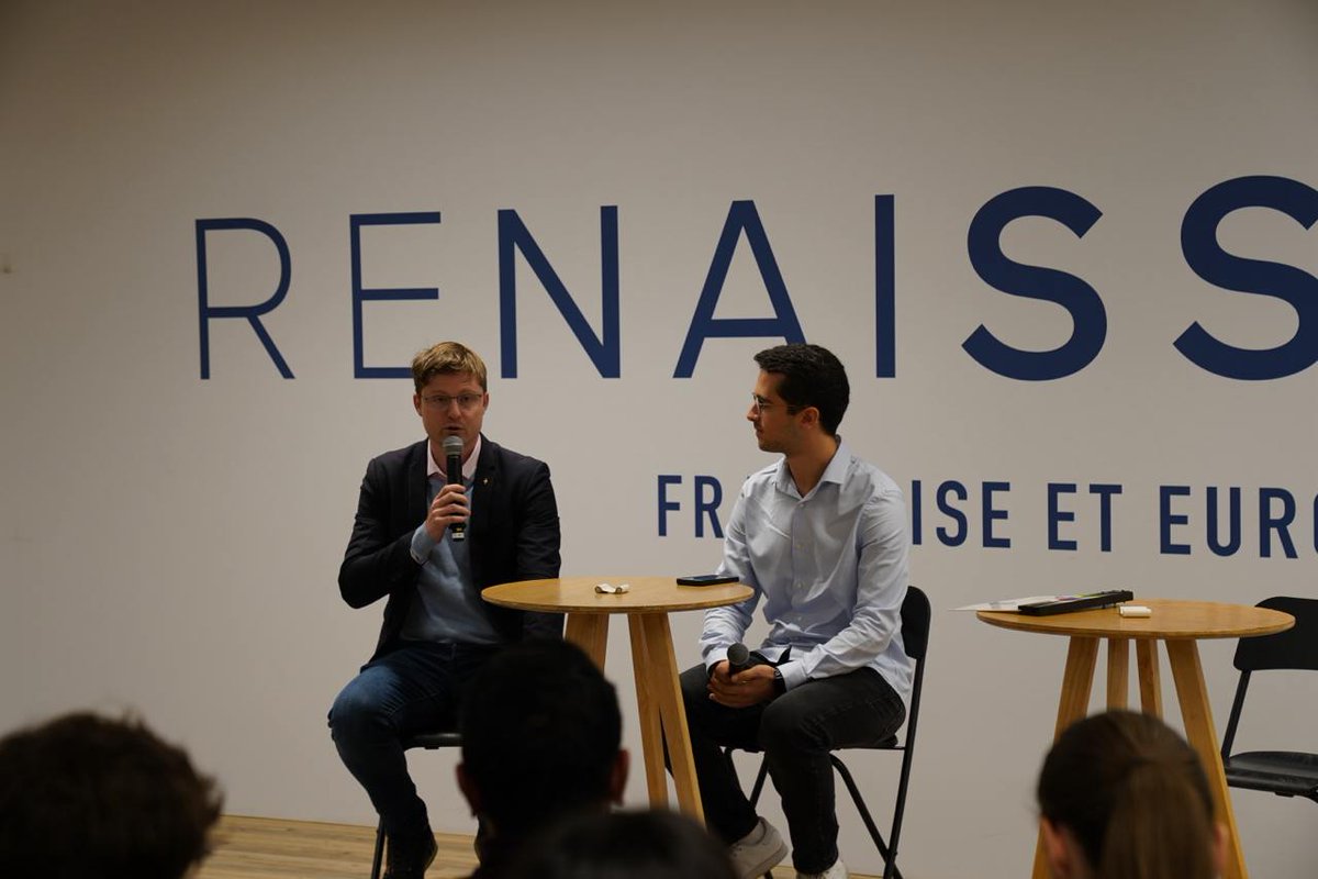 gwen_coulon's tweet photo. 🚀 Début de matinée à l'Interjam IDF et Paris avec Gabriel Attal et de nombreux intervenants ! Discussions sur l'avenir du parti, les élections municipales. On continue cet après-midi ! ✨ #InterJamParisIDF https://t.co/oeX49j0uZH