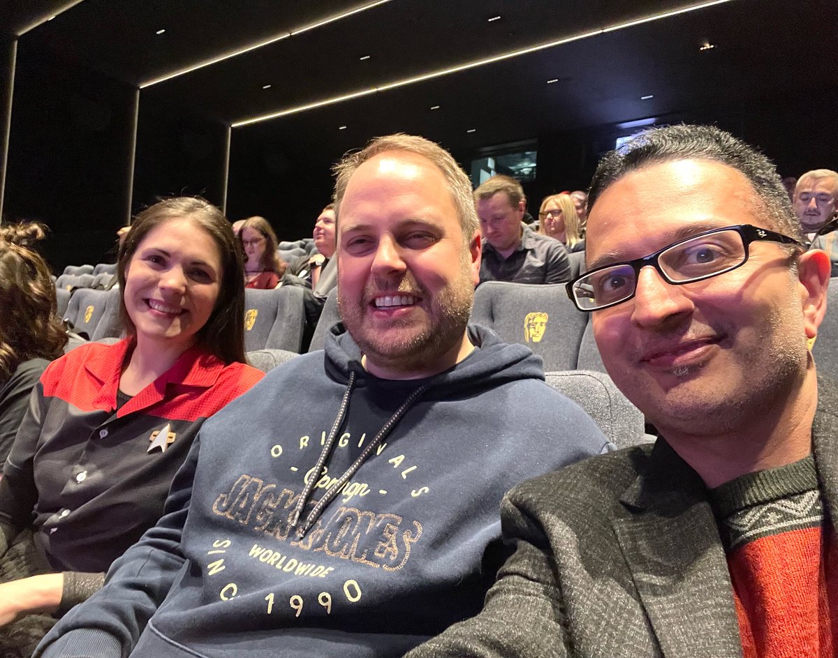 With <a href="/TrekkieRob/">Ensign Ro(b)</a> and Katie at the Voyager Documentary premiere in London. ☺️🖖🏼 #ToTheJourney #VoyDoc #StarTrekVoyager