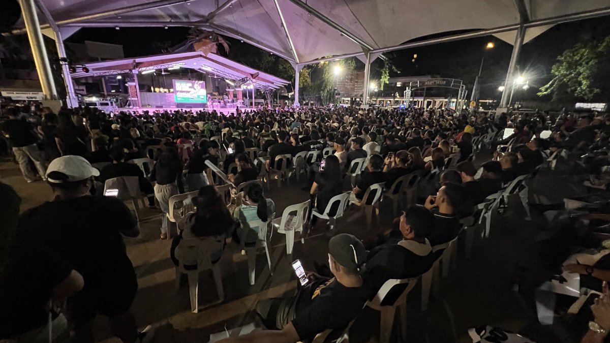 smninews's tweet photo. 📍 Rizal Park, Davao City

TINGNAN | Candle lighting and Prayer Rally for Vice President Inday Sara Dutere suportado at dinaluhan ng mga Dabawenyo. | via Jean Domingo https://t.co/LFtXzKbwIm
