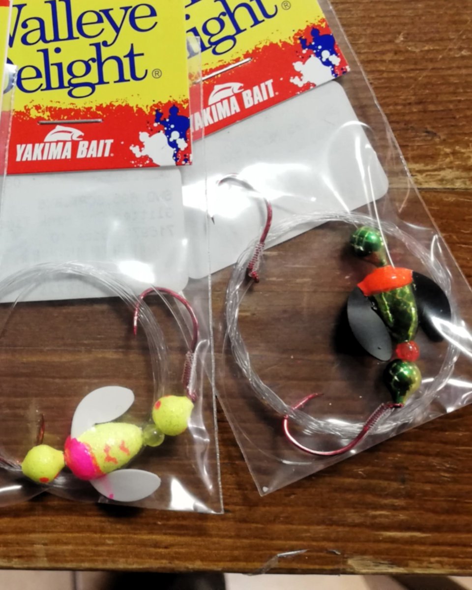 AngelnMeher's tweet photo. In dem Paket waren auch noch andere schöne Sachen für die Barschangler iin 4,7g + 7g und fertige Vorfächer für die Meeresangler drinnen. https://t.co/Tt6kVH4DDr