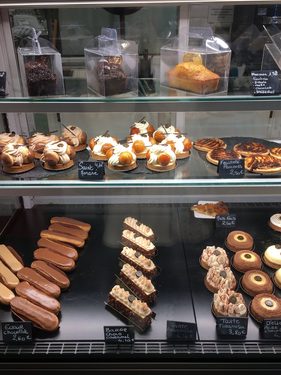 디저트 어케 참지……